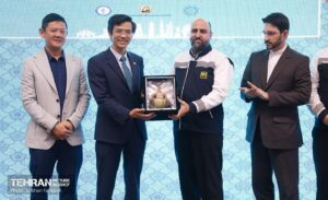 افتتاح-نمایشگاه-عکس-ویتنام-در-ایستگاه-مترو-تجریش-18